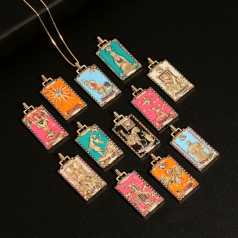 Collier de cartes de tarot majeures en émail Olivenorma