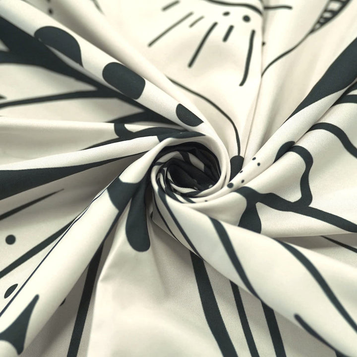 Tapisserie beige Olivenorma, papillon noir, fleur de lune