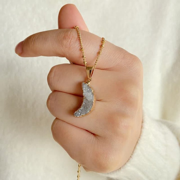 Collier croissant de lune en cristal naturel Olivenorma