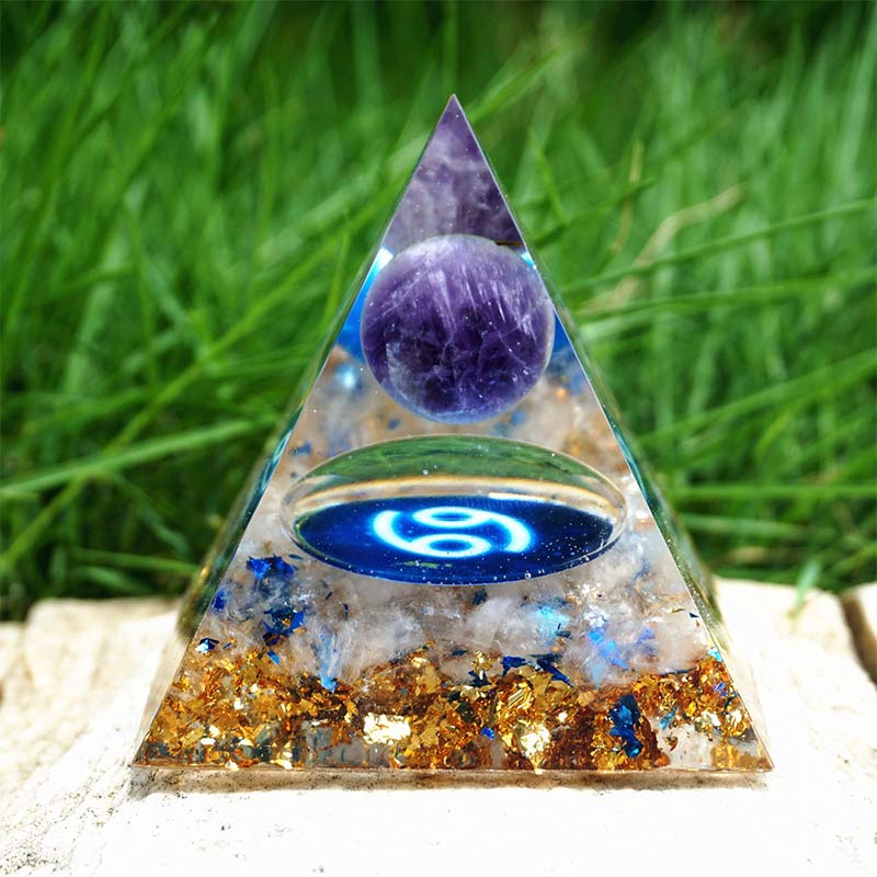 Pyramide d'orgone du zodiaque Cancer en améthyste Olivenorma avec quartz clair