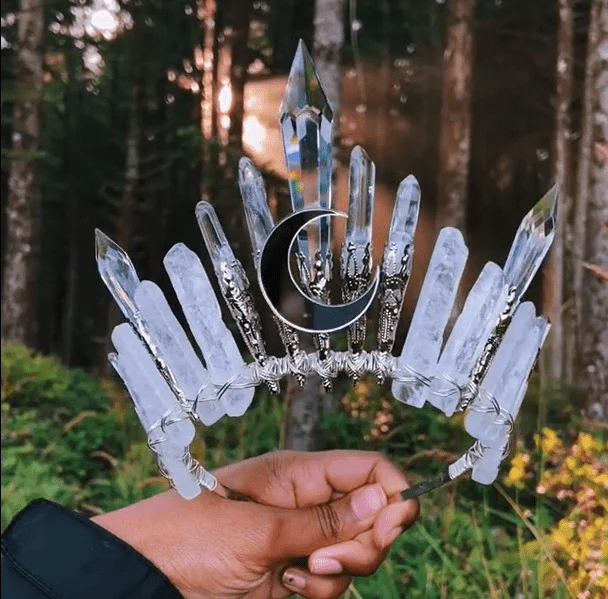 Couronne en cristal naturel de lune argentée faite à la main Olivenorma - image 0