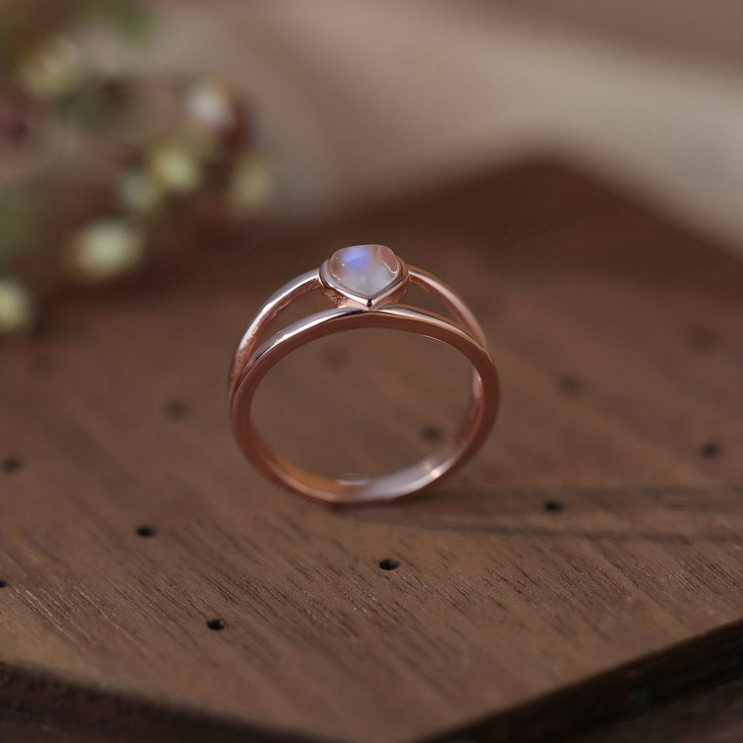 Bague en argent 925 en forme de cœur avec pierre de lune naturelle Olivenorma