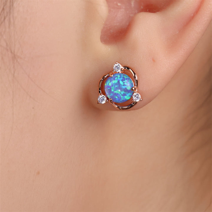 Boucles d'oreilles à tige rondes en zircon blanc et opale Olivenorma