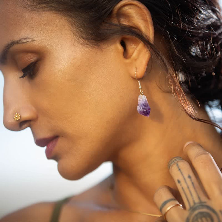 Boucles d'oreilles irrégulières en améthyste naturelle Olivenorma