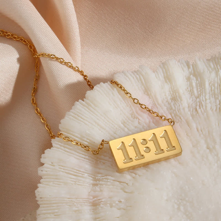 Collier et bague délicats avec le numéro angélique Olivenorma 11:11