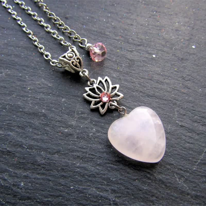 Collier en forme de cœur en quartz rose et lotus de Bohême Olivenorma