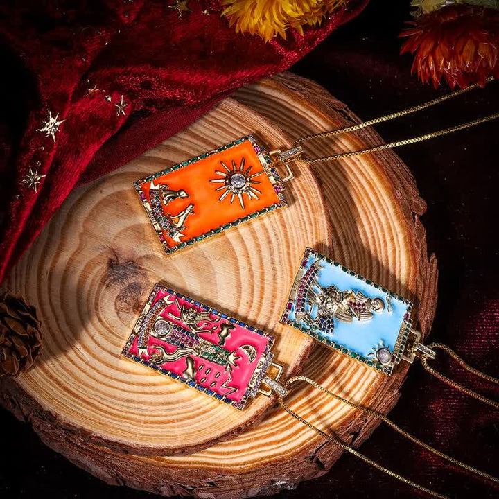 Collier de cartes de tarot majeures en émail Olivenorma