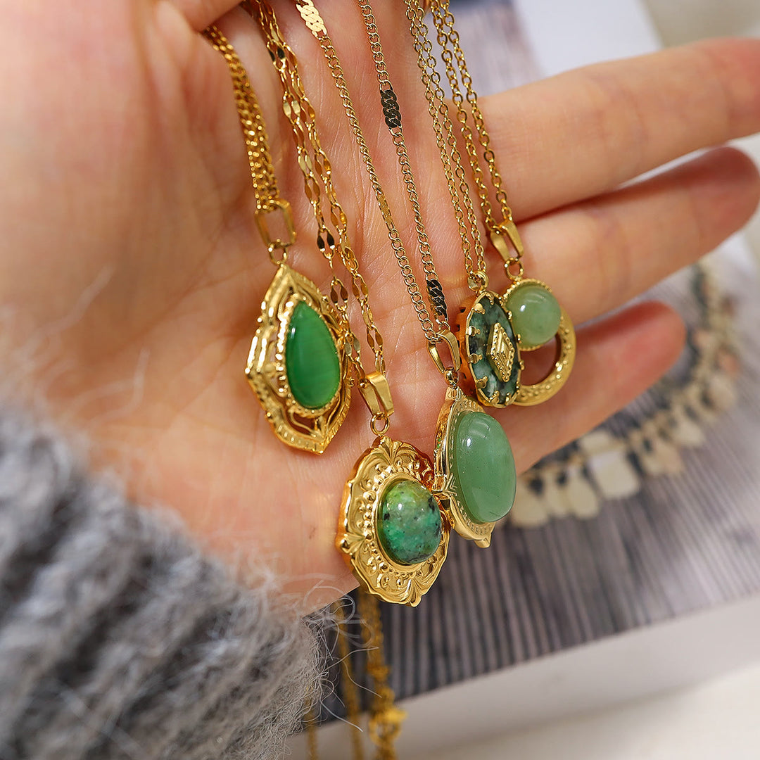 Collier pendentif ovale vert turquoise africain Olivenorma