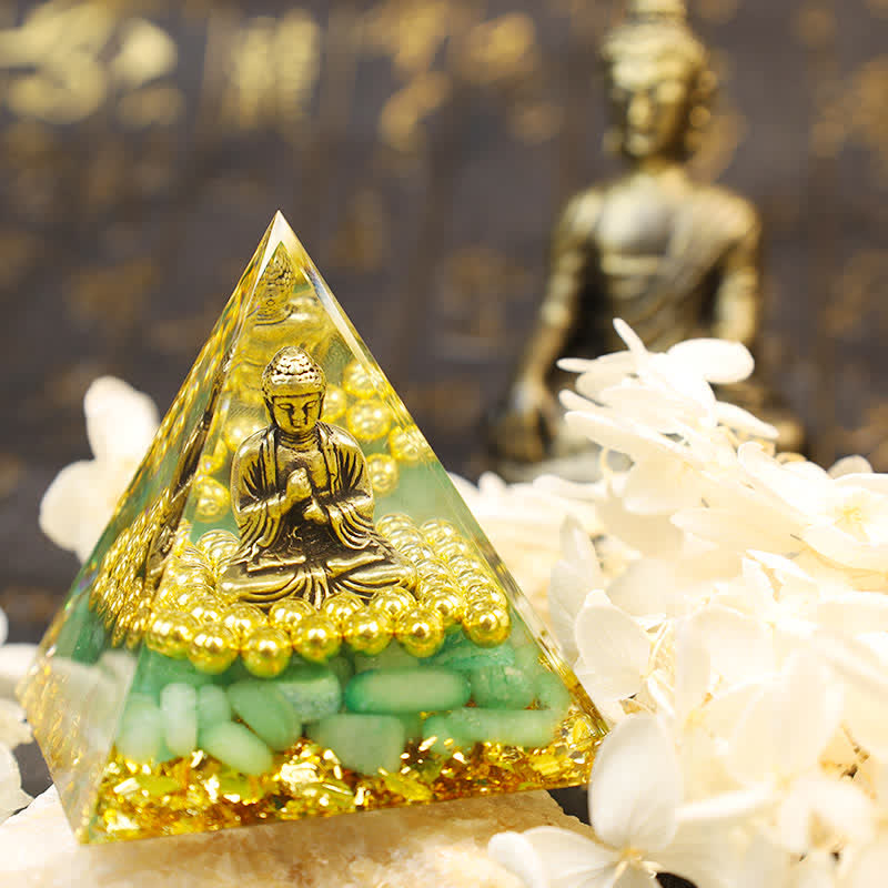 Aventurine verte Olivenorma avec pyramide d'orgone de Bouddha