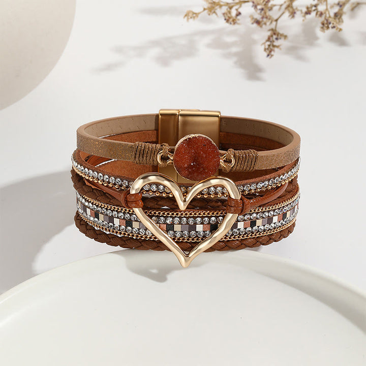 Bracelet en cuir tressé avec cœur métallique et grappe de cristaux multicolores Olivenorma
