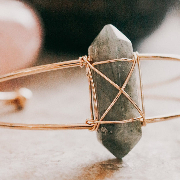 Bracelet en fil hexagonal en cristal naturel Olivenorma