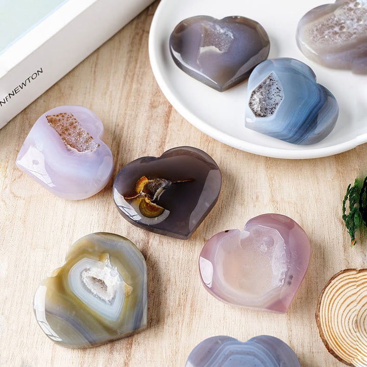 Cœur en cristal de pierre de jeu de géode d'agate de couleur naturelle Olivenorma