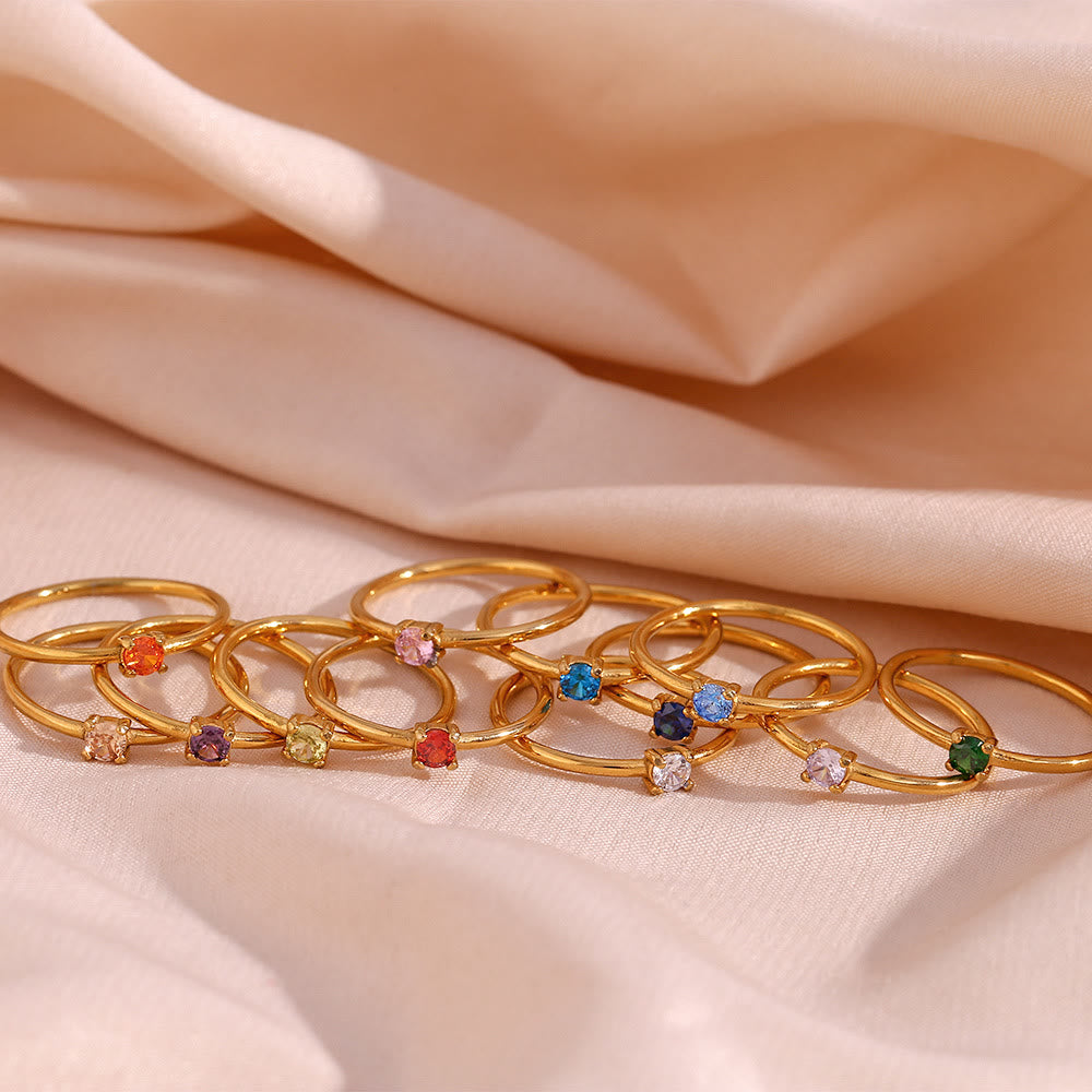 Bague simple en acier inoxydable plaqué 18 carats avec pierre de naissance Olivenorma