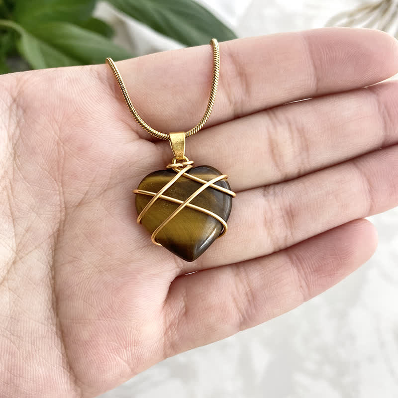 Collier en cristal naturel en forme de cœur Olivenorma
