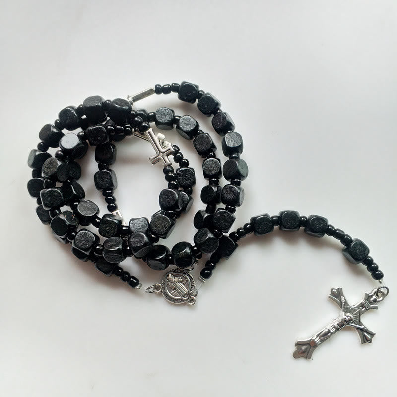 Collier chapelet carré noir en bois avec croix Olivenorma
