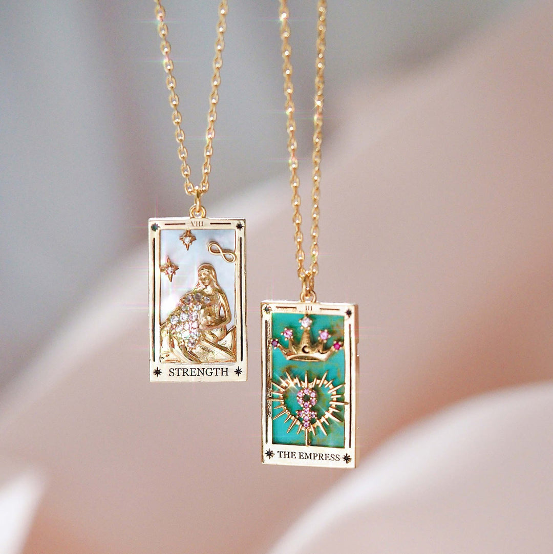 Collier en forme de goutte d'huile de tarot en or électroplaqué avec zircon Olivenorma