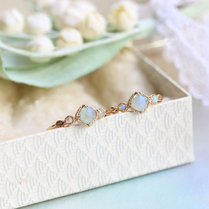 Collier avec anneau carré en pierre naturelle de labradorite Olivenorma