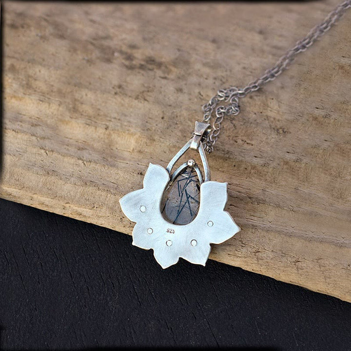 Collier en pierre œil de chat en forme de goutte de lotus double Olivenorma