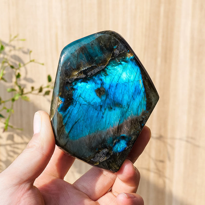 Pierre précieuse de décoration en pierre brute de labradorite naturelle Olivenorma