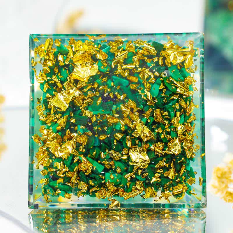 Olivenorma « Forêt verte » – Pyramide d'orgone de l'arbre de vie en malachite
