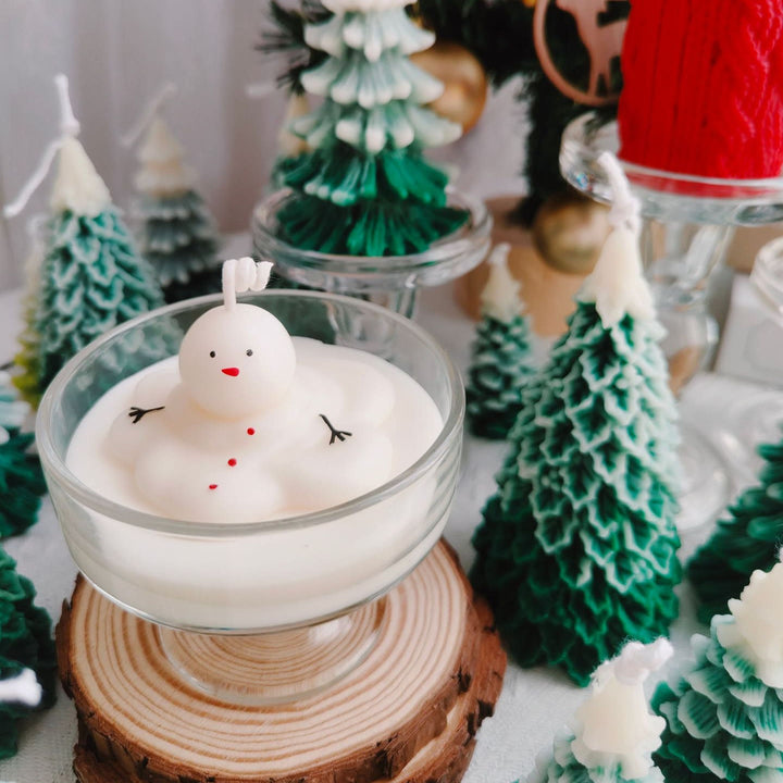 Bougie de Noël en forme de tasse de Père Noël, bonhomme de neige et élan Olivenorma