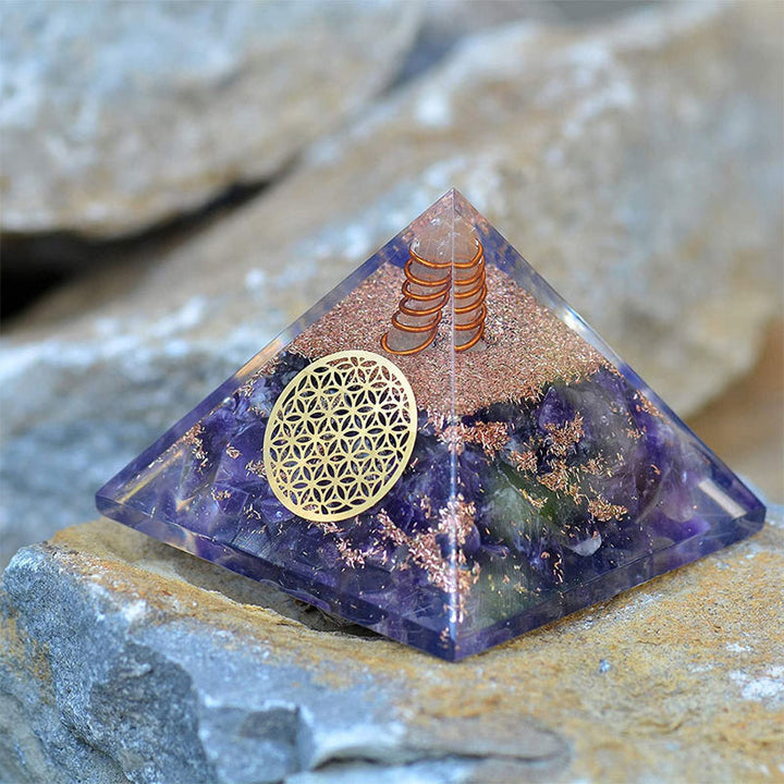 Pyramide d'orgone fleur de vie en améthyste Olivenorma