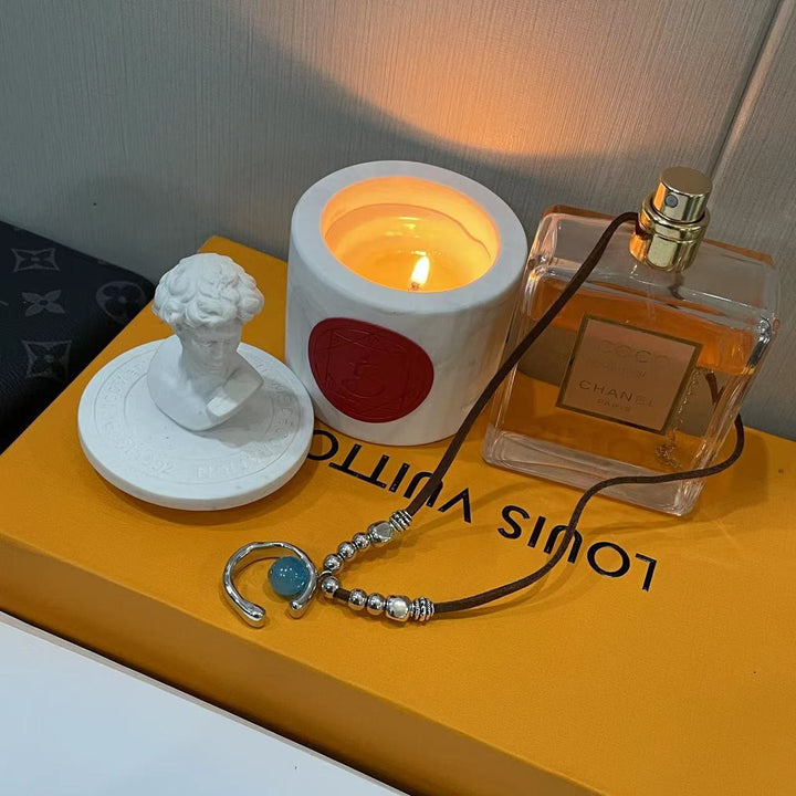 Collier en cuir avec pendentif demi-anneau en aigue-marine Olivenorma