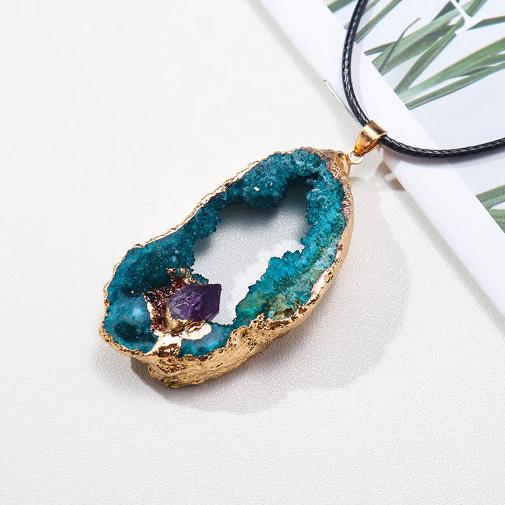Collier en roche de géode de cristal naturel