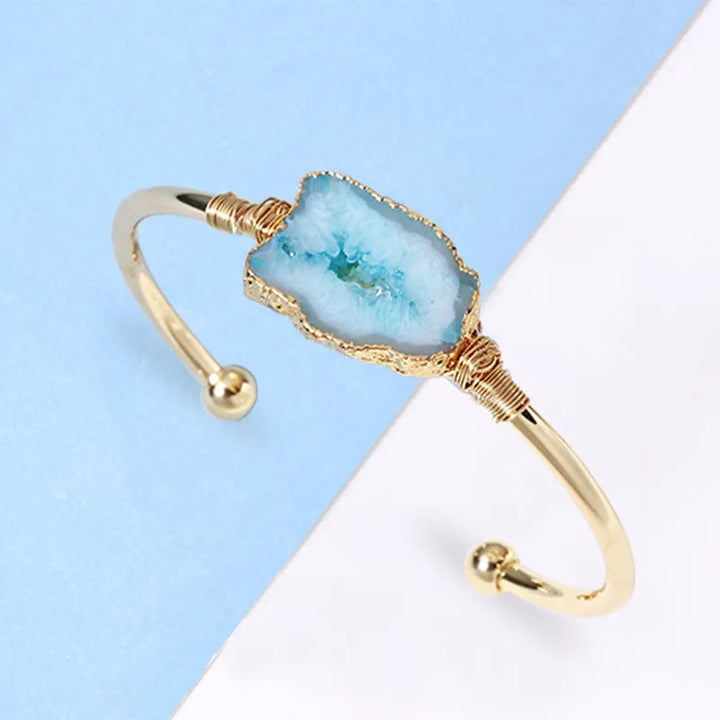 Bracelet fait main en pierre naturelle d'agate irrégulière enroulée en grappe