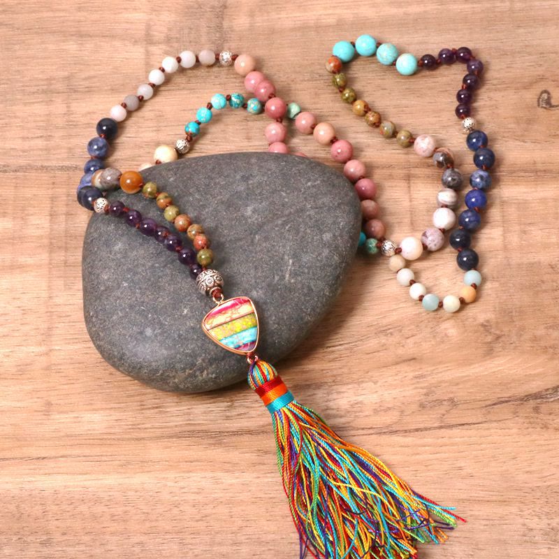 Collier Mala avec pendentif en forme de triangle chakra en pierres naturelles magnifiques Olivenorma
