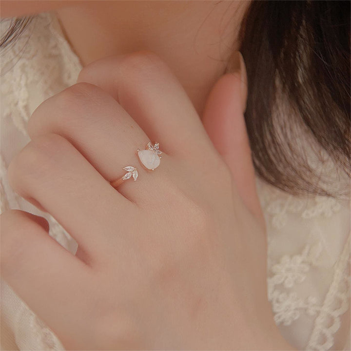 Bague ajustable en forme de feuille avec pierre de lune à facettes et zircon blanc Olivenorma