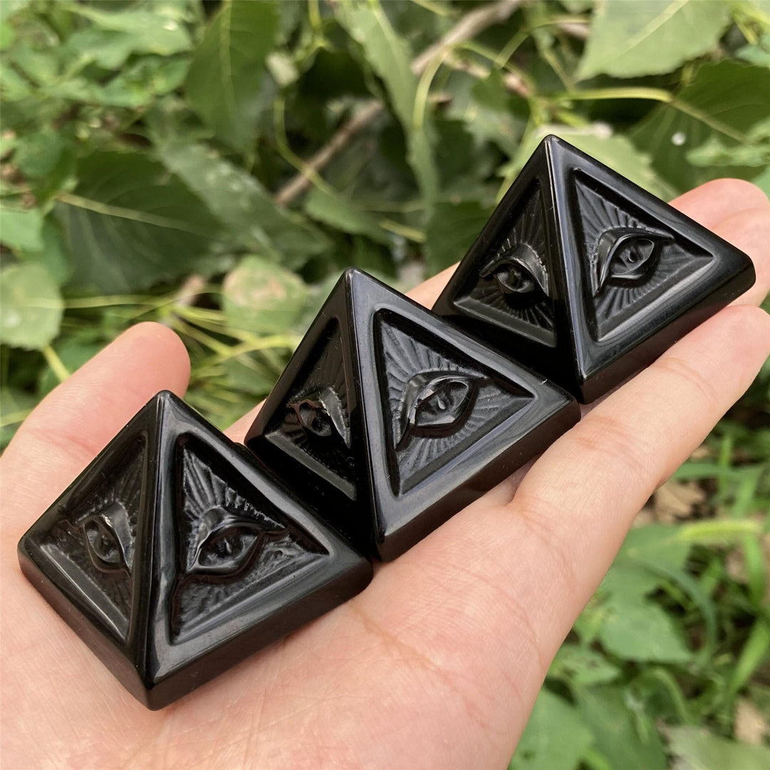 Décoration en pierre précieuse pyramide orgonite en obsidienne Olivenorma