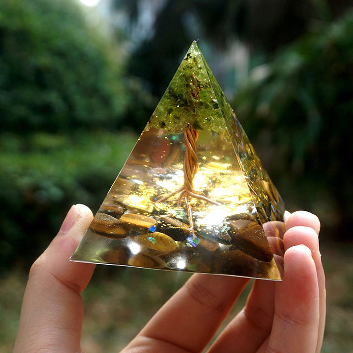 Olivenorma Radiance of Growth – Pyramide de l'Arbre de Vie Péridot et Œil de Tigre - image 2