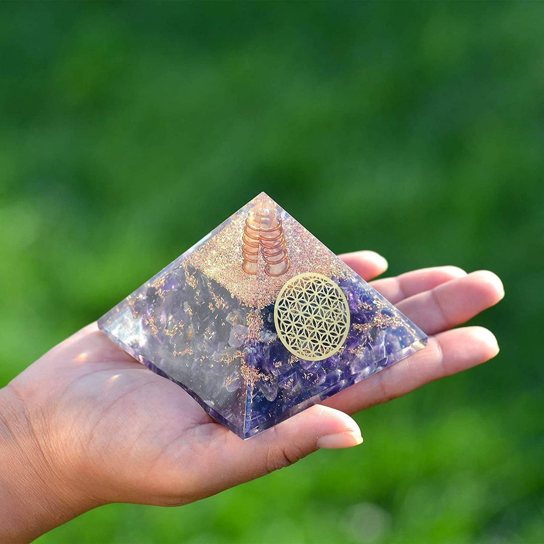Pyramide d'orgone fleur de vie en améthyste Olivenorma
