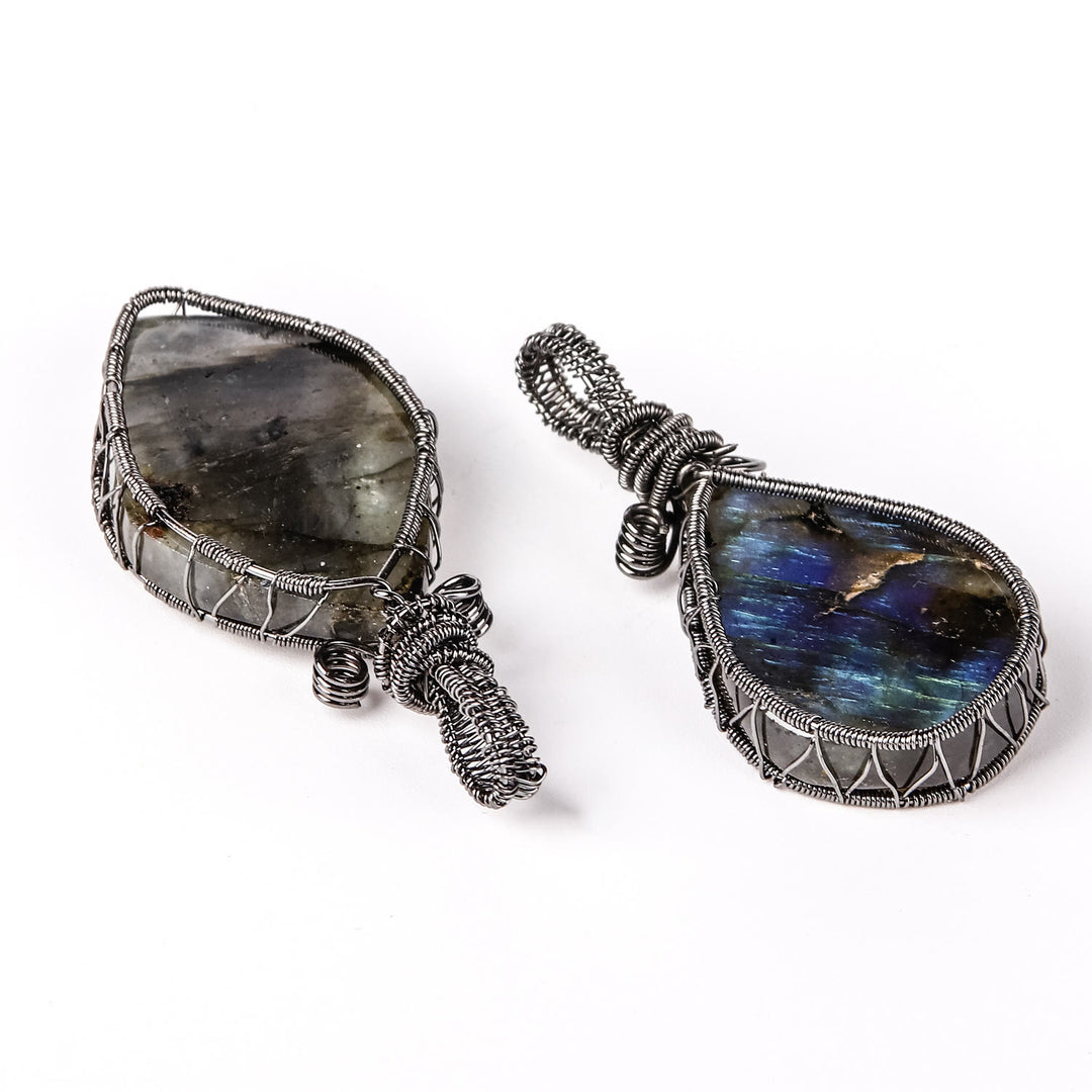 Collier avec pendentif en fil de fer amorphe en labradorite naturelle Olivenorma