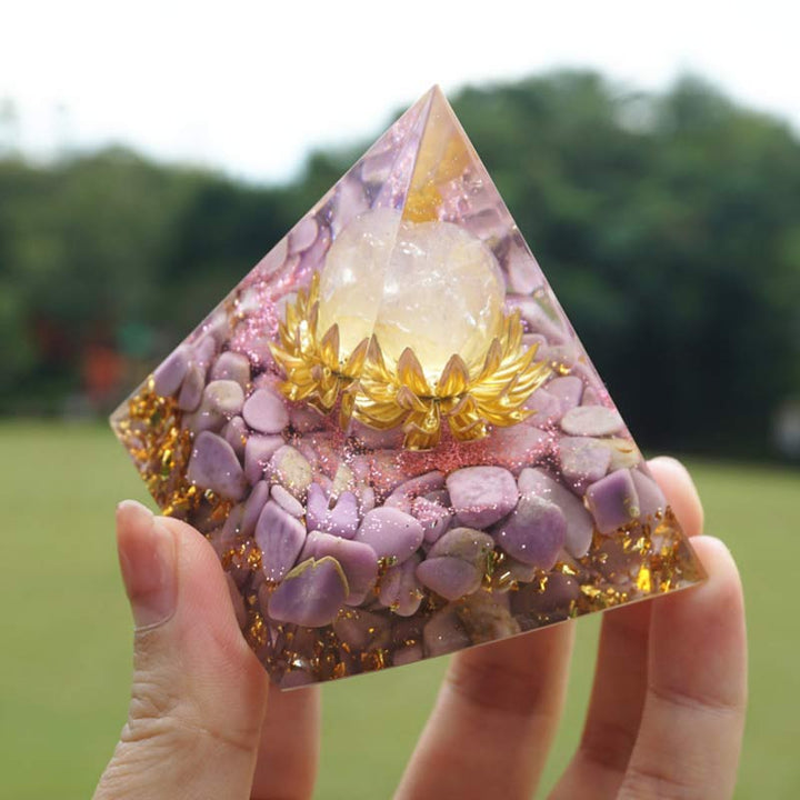 Pyramide d'orgone de guérison en lépidolite Olivenorma avec quartz rose
