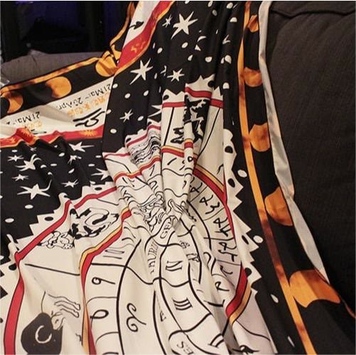 Tapisserie en polyester motif sorcière et nappe de tarot Olivenorma