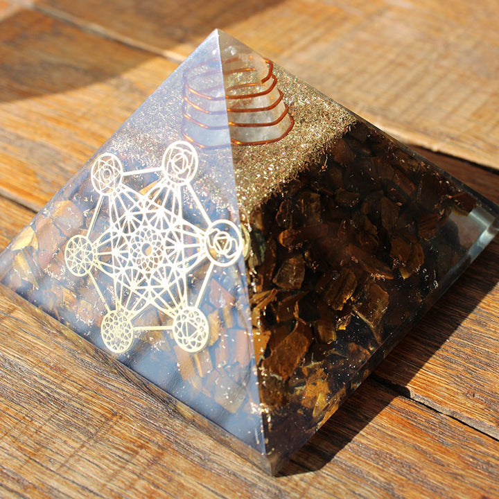 Pilier en cristal transparent Olivenorma avec pyramide orgonite en œil de tigre