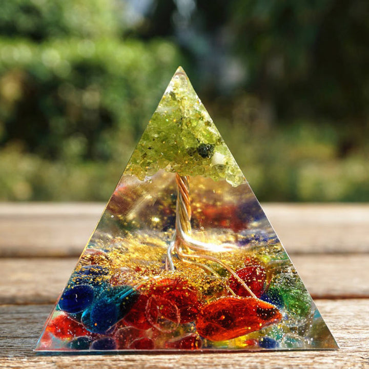 Pyramide d'orgone de l'arbre de vie en fluorite et péridot Olivenorma