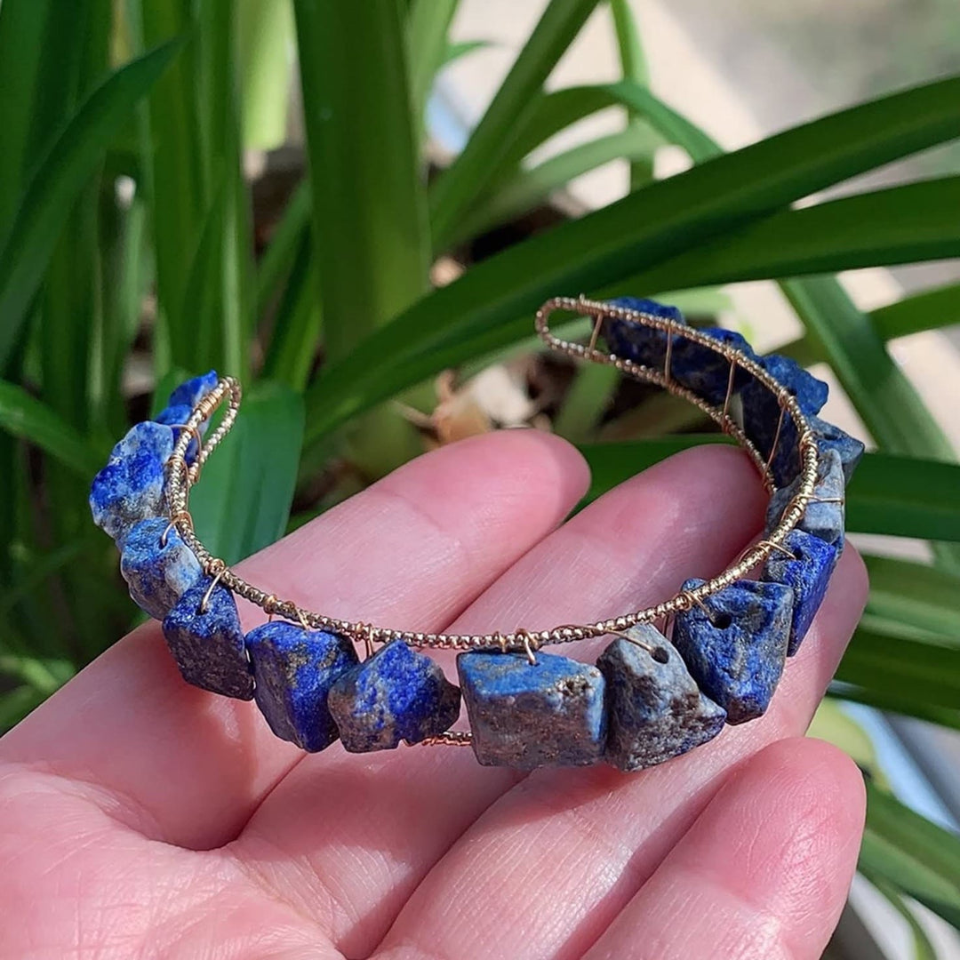 Bracelet enroulé en fil de fer avec perles de gravier en cristal naturel Olivenorma