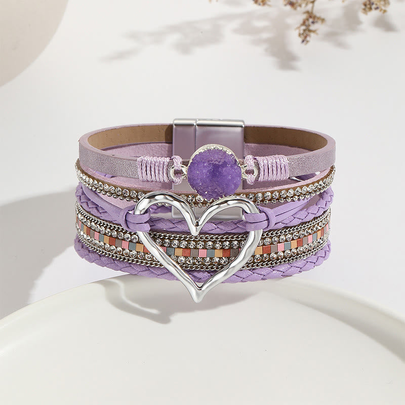 Bracelet en cuir tressé avec cœur métallique et grappe de cristaux multicolores Olivenorma