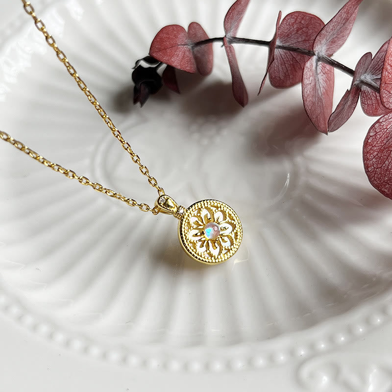 Collier pendentif rond en pierre de lune et fleur Olivenorma