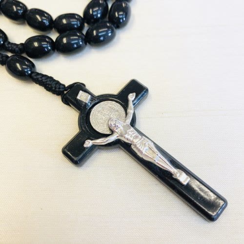 Collier chapelet et croix en perles de bois Olivenorma