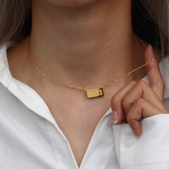 Collier et bague délicats avec le numéro angélique Olivenorma 11:11