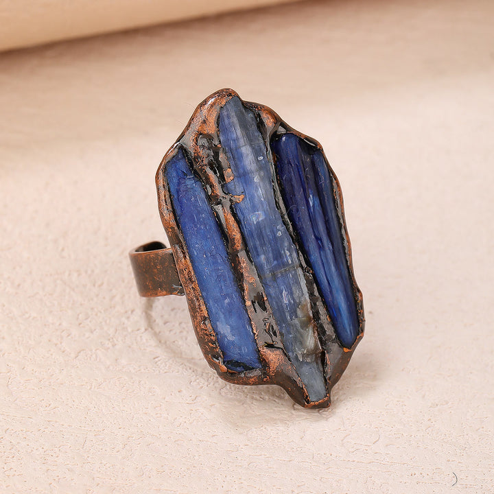Bague ajustable à ouverture irrégulière en cyanite brute Olivenorma
