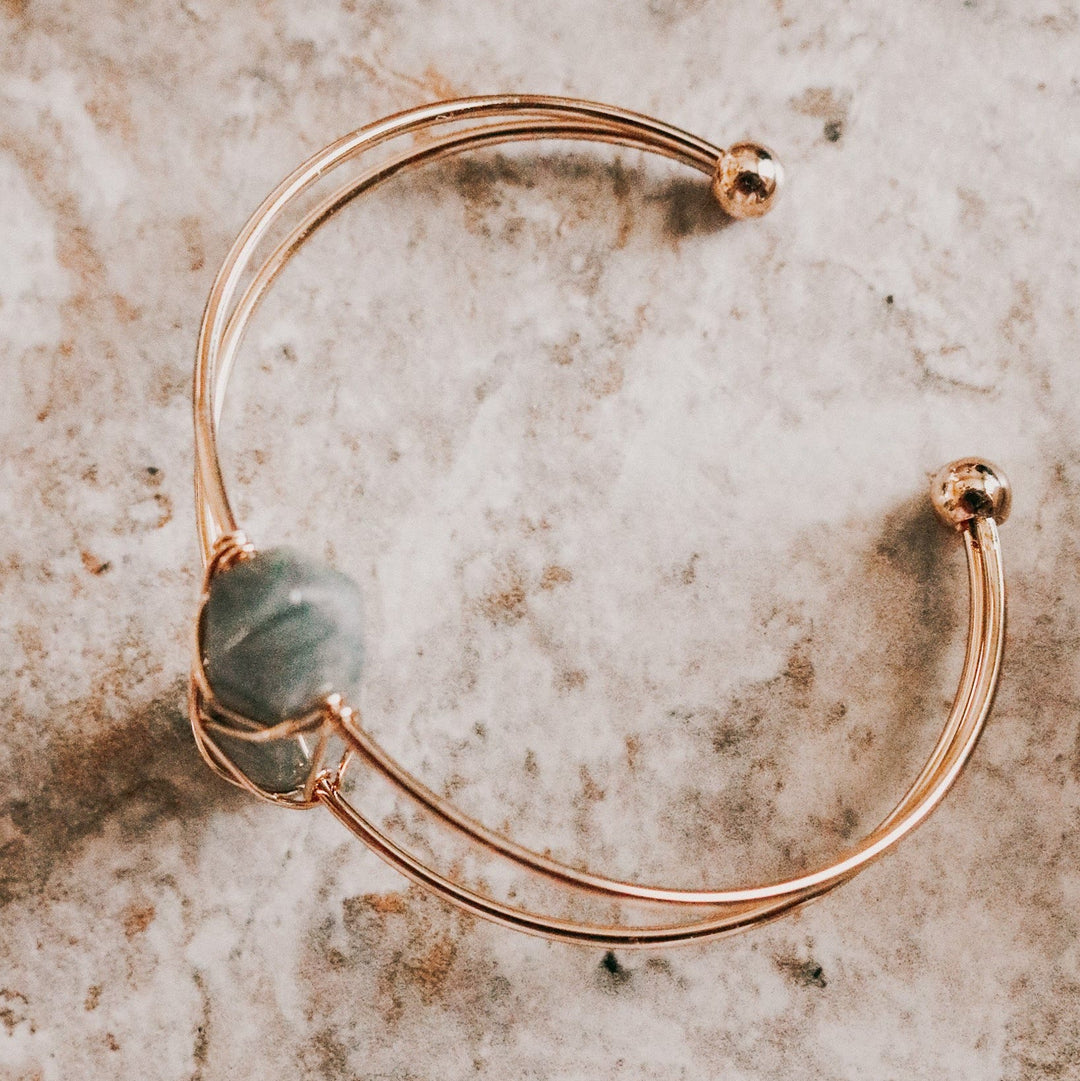 Bracelet en fil hexagonal en cristal naturel Olivenorma