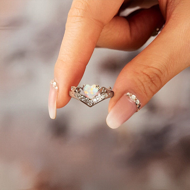 Bague en opale avec couronne en forme de cœur « Peace of Mind » Olivenorma