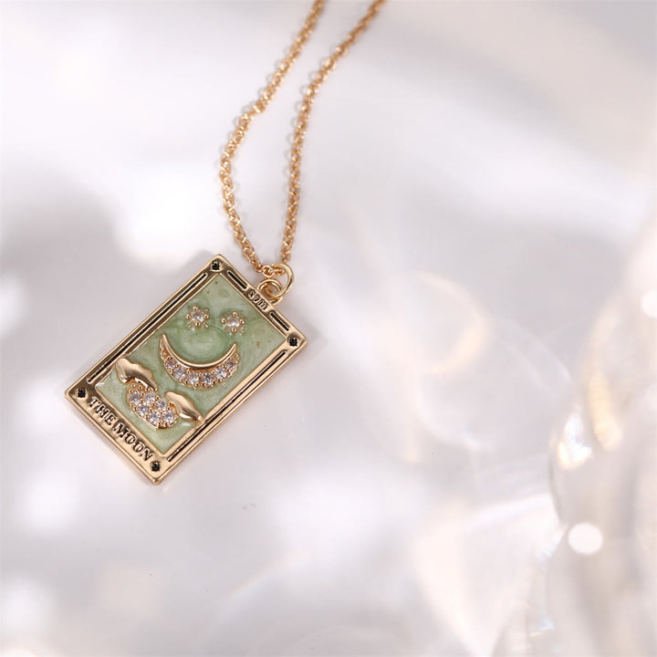 Collier en forme de goutte d'huile de tarot en or électroplaqué avec zircon Olivenorma