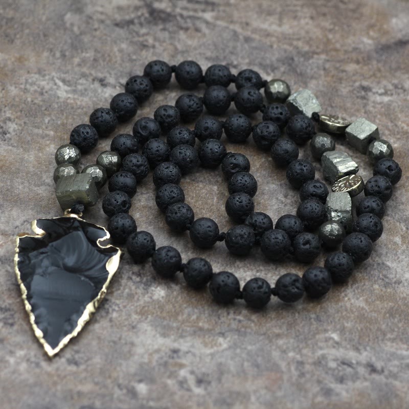 Collier Mala avec pendentif en forme de flèche en pierre de lave obsidienne Olivenorma