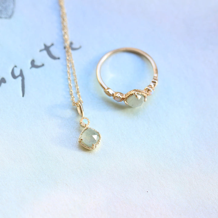 Collier avec anneau carré en pierre naturelle de labradorite Olivenorma